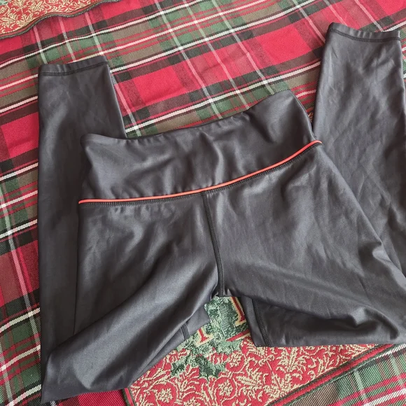 ZYIA Metallic Leggings & Bra Set 6 To 8 - Picture 2 of 5